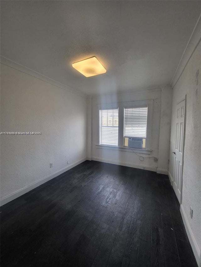 2 of 7 - 1611 Michigan Ave 25, Miami Beach, FL