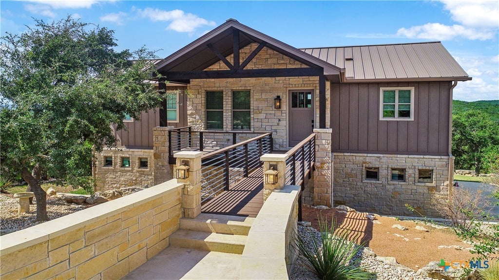 1521 Parton Road, Canyon Lake