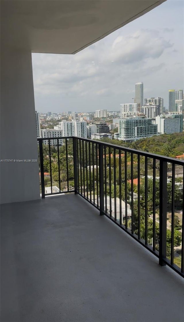 4 of 16 - 1901 Brickell Ave B2310, Miami, FL