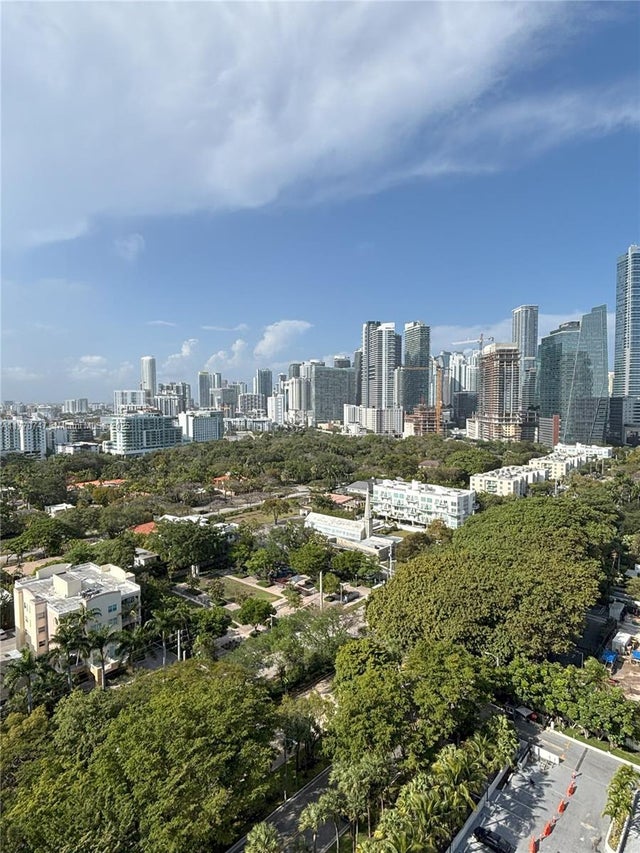 5 of 16 - 1901 Brickell Ave B2310, Miami, FL