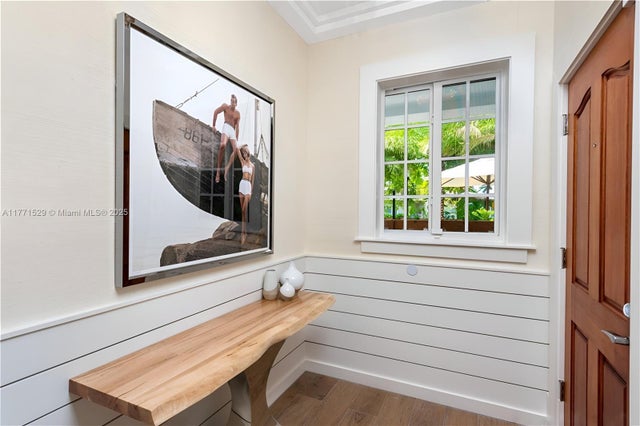 3 of 36 - 2575 Pine Tree Dr, Miami Beach, FL