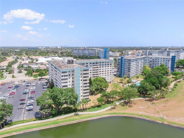 3 of 35 - 4330 Hillcrest Dr 1017, Hollywood, FL