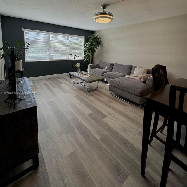 2 of 29 - 1530 Ne 191st St 241, Miami, FL
