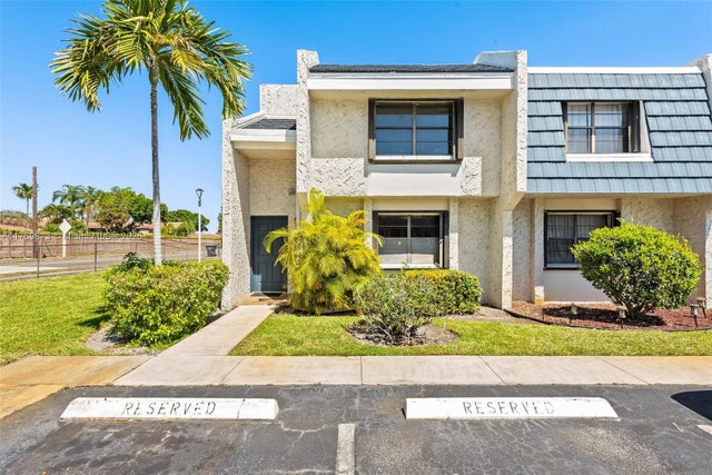 2 of 11 - 2601 N 40th Ave A-9, Hollywood, FL