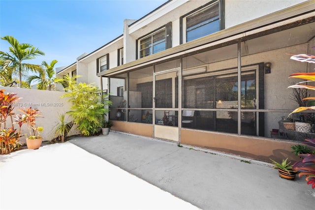 3 of 11 - 2601 N 40th Ave A-9, Hollywood, FL