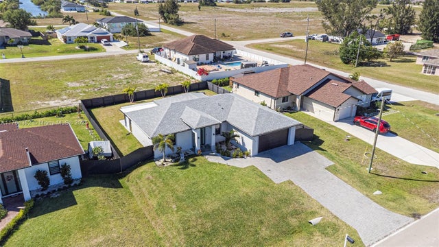 2 of 18 - 2810 Diplomat Pkwy W, Cape Coral, FL