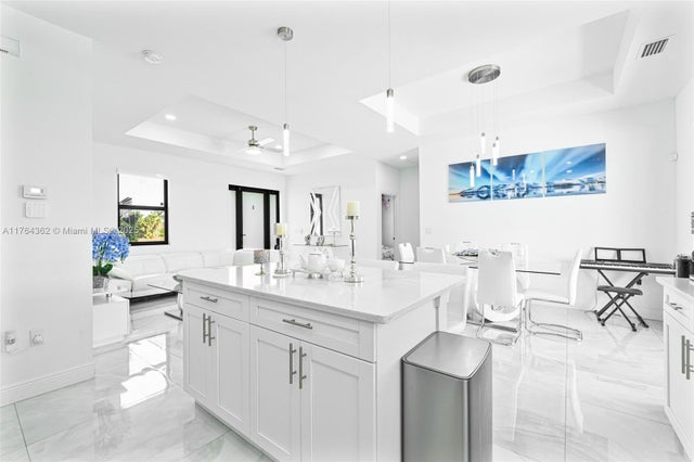 5 of 18 - 2810 Diplomat Pkwy W, Cape Coral, FL