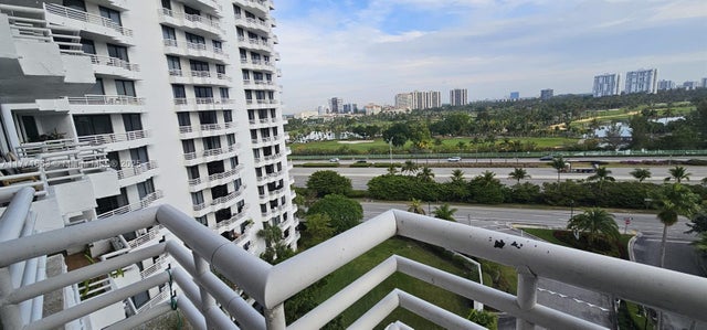 3 of 25 - 3300 Ne 192nd St 1012, Aventura, FL