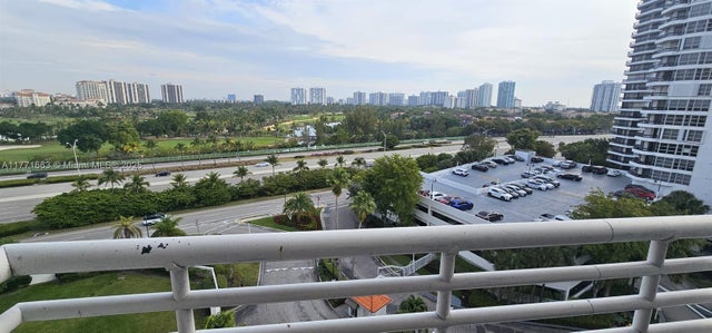 4 of 25 - 3300 Ne 192nd St 1012, Aventura, FL