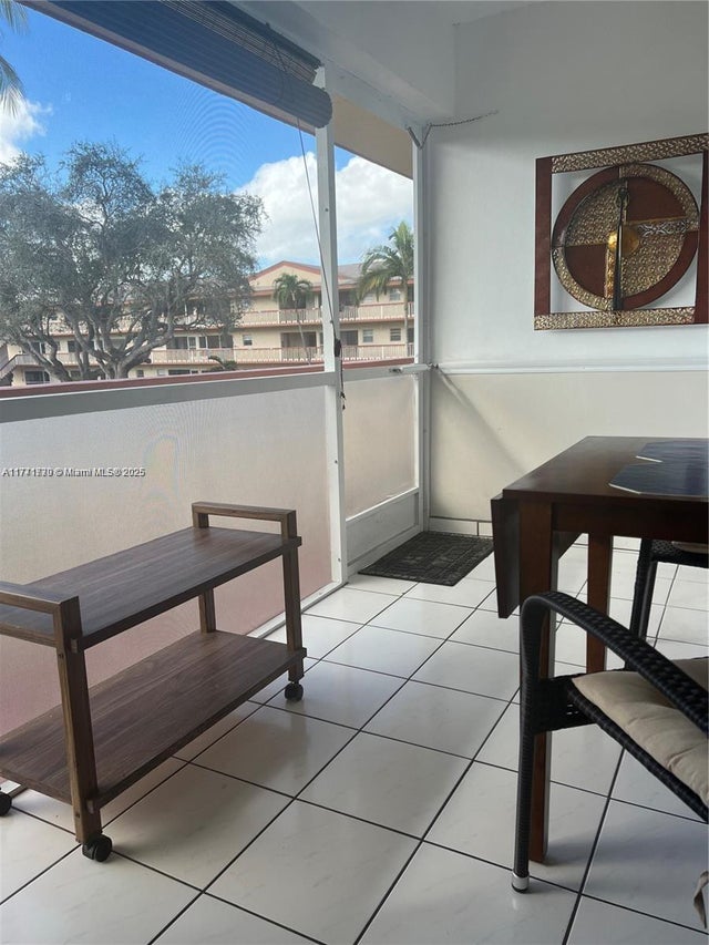 1 of 11 - 5300 Washington St H237, Hollywood, FL