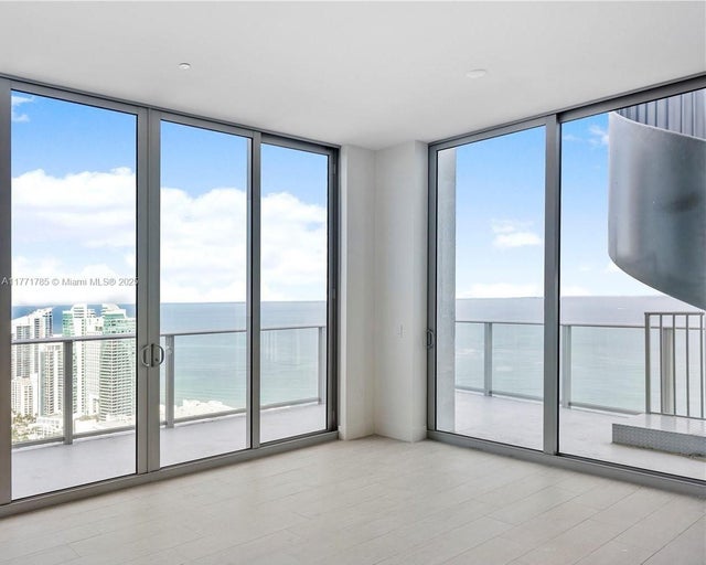 5 of 10 - 4010 S Ocean Dr T4301, Hollywood, FL