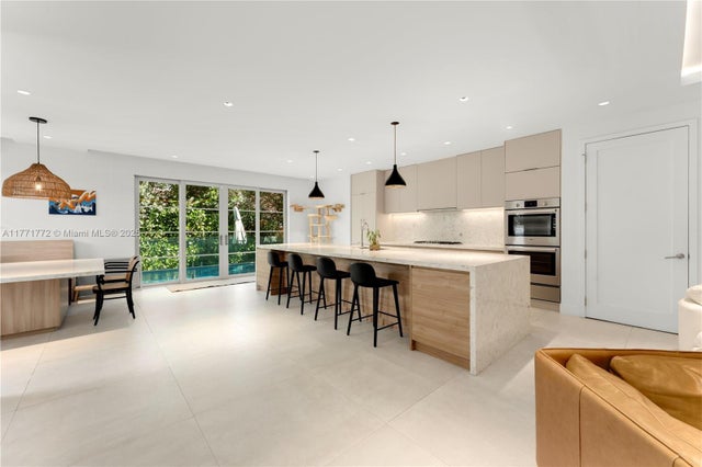 4 of 30 - 545 Ne 55th Ter, Miami, FL