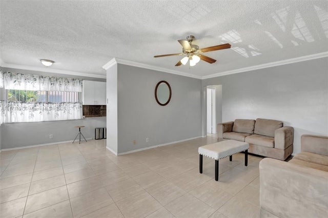 3 of 77 - 1012 Sw 11th St 20n, Hallandale Beach, FL