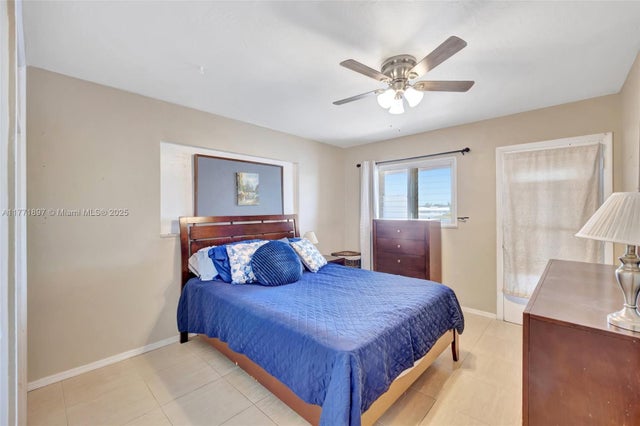 5 of 77 - 1012 Sw 11th St 20n, Hallandale Beach, FL