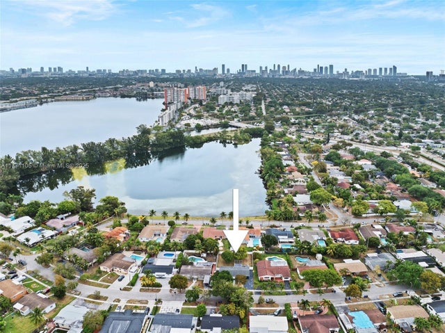 3 of 35 - 18321 Ne 7th Ct, North Miami Beach, FL