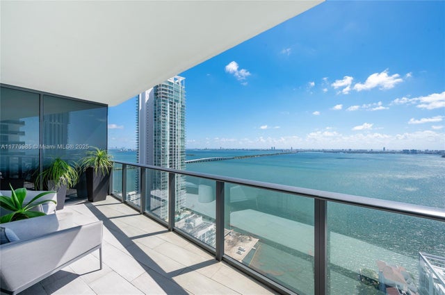 1 of 65 - 460 Ne 28th St 3208, Miami, FL