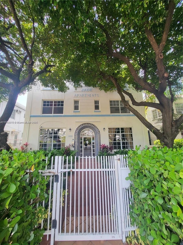 1 of 13 - 1008 Jefferson Ave 303, Miami Beach, FL