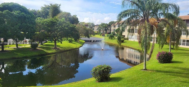 1 of 17 - 4700 Nw 35th St 511, Lauderdale Lakes, FL