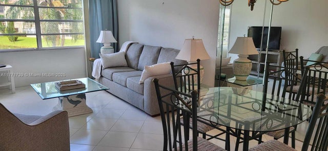 2 of 17 - 4700 Nw 35th St 511, Lauderdale Lakes, FL
