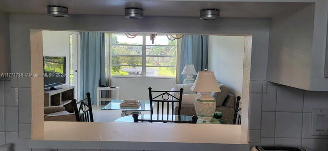 5 of 17 - 4700 Nw 35th St 511, Lauderdale Lakes, FL