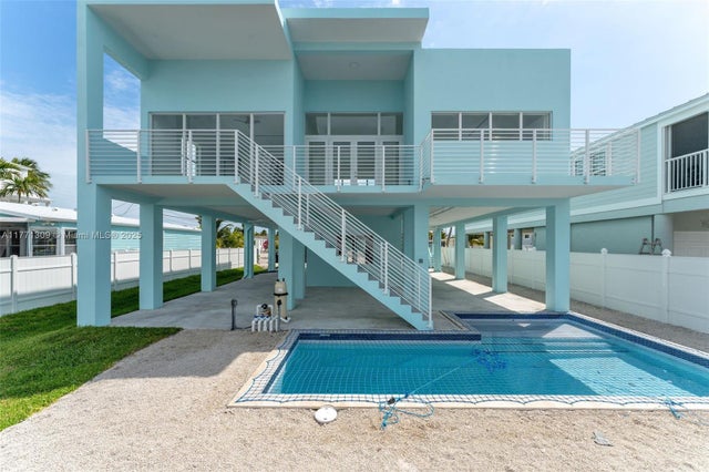 1 of 54 - 272 Lower Matecumbe Rd, Key Largo, FL