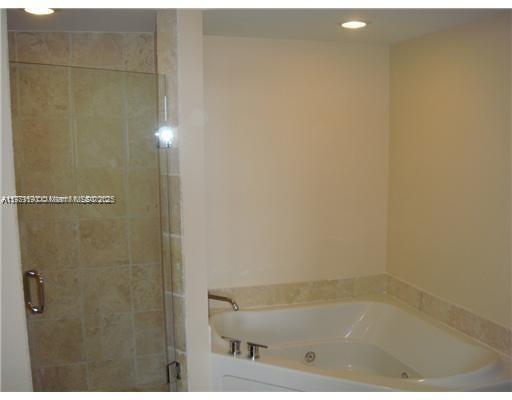 5 of 13 - 18201 Collins Ave 1703, Sunny Isles Beach, FL
