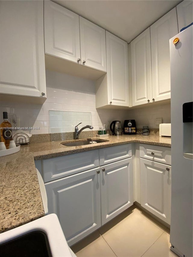 4 of 18 - 5050 Nw 7th St 312, Miami, FL