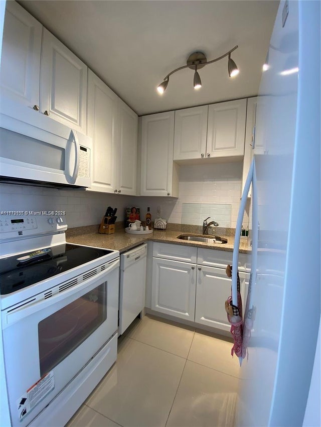 5 of 18 - 5050 Nw 7th St 312, Miami, FL