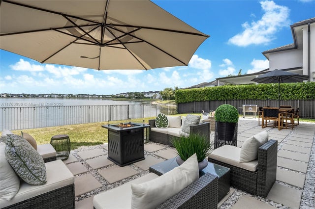 1 of 29 - 8823 Nw 155th Ter, Miami Lakes, FL