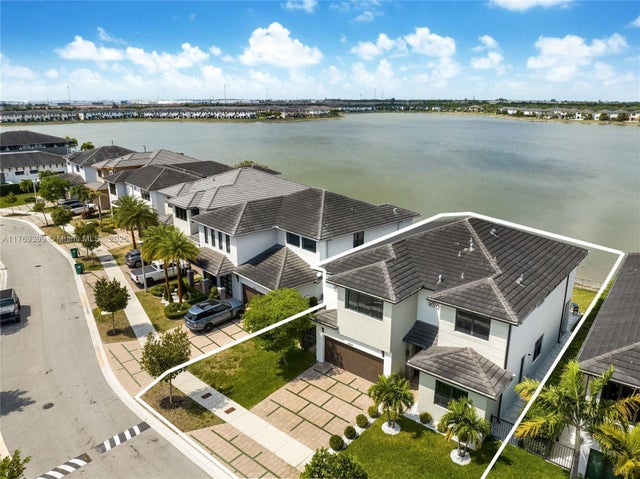 2 of 29 - 8823 Nw 155th Ter, Miami Lakes, FL
