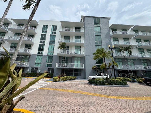 2 of 19 - 2100 Van Buren St 503, Hollywood, FL