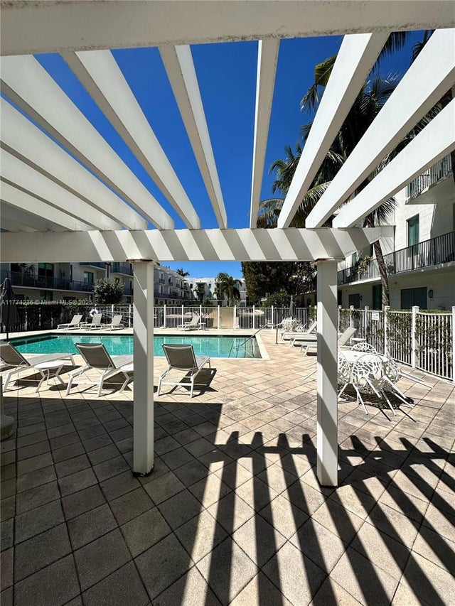 4 of 19 - 2100 Van Buren St 503, Hollywood, FL