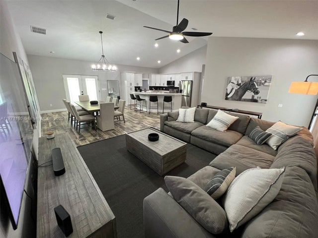 1 of 44 - 36 Lake Wood Cir, Ocala, FL