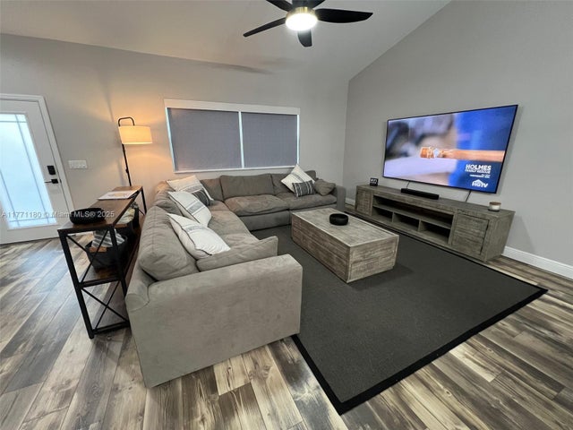 5 of 44 - 36 Lake Wood Cir, Ocala, FL