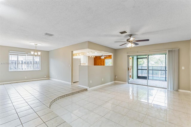 3 of 20 - 7505 Nw 42nd St, Coral Springs, FL