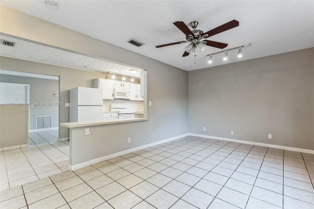 4 of 20 - 7505 Nw 42nd St, Coral Springs, FL