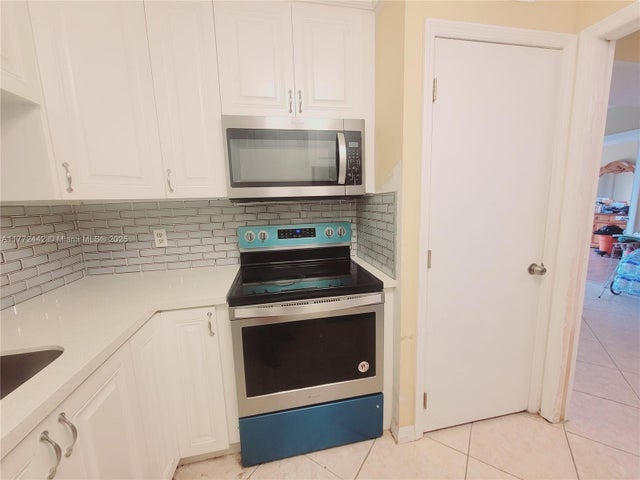 2 of 18 - 4174 Inverrary Dr 713, Lauderhill, FL