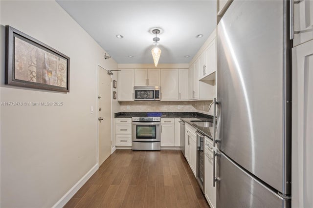 5 of 27 - 10185 Collins Ave 1110, Bal Harbour, FL