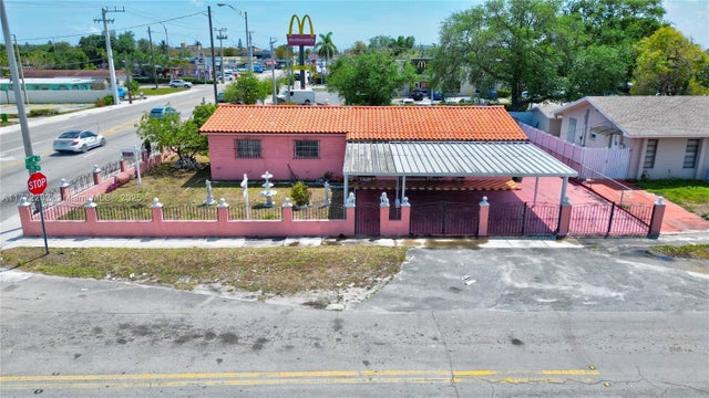 2 of 42 - 390 E 44th St, Hialeah, FL
