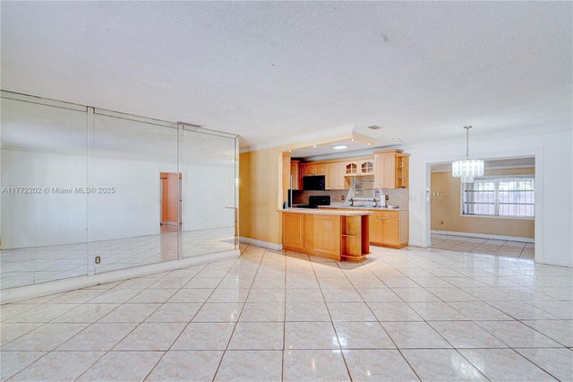5 of 42 - 390 E 44th St, Hialeah, FL