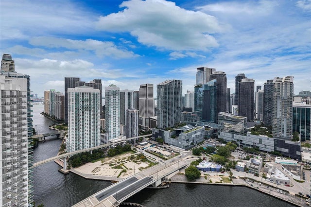 1 of 31 - 90 Sw 3rd St 4103, Miami, FL