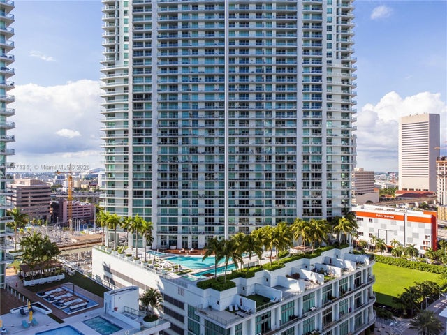 2 of 31 - 90 Sw 3rd St 4103, Miami, FL