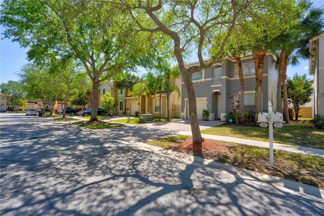 3868 Lake Tahoe Cir, West Palm Beach