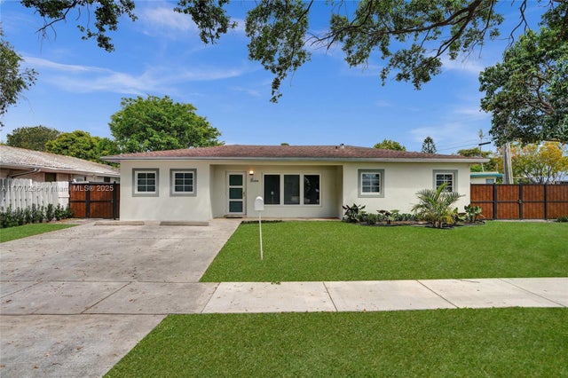 3 of 36 - 2125 Alamanda Dr, North Miami, FL