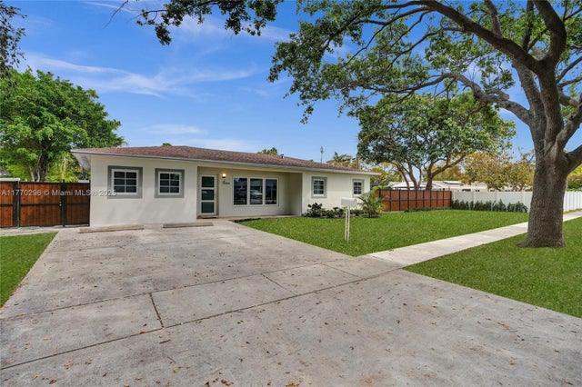 5 of 36 - 2125 Alamanda Dr, North Miami, FL