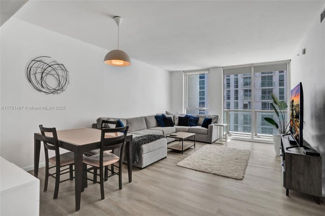 1 of 24 - 253 Ne 2nd St 1706, Miami, FL