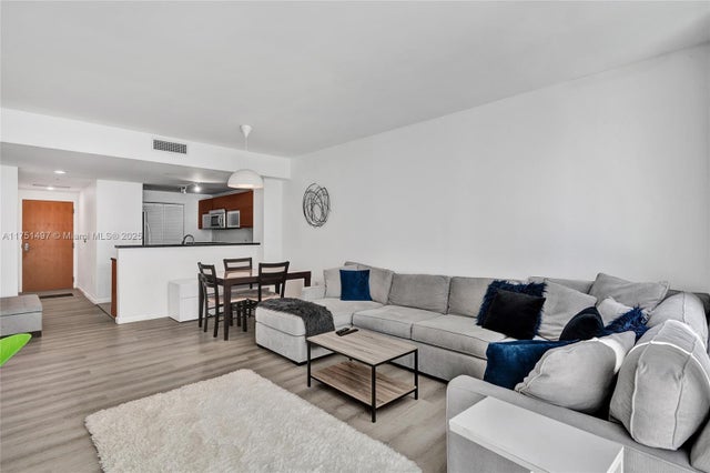 3 of 24 - 253 Ne 2nd St 1706, Miami, FL
