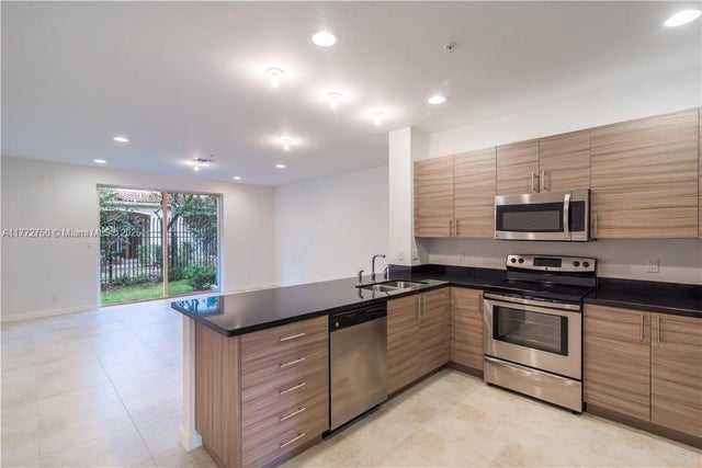 2 of 22 - 2664 Sw 81st Ter 2666, Miramar, FL