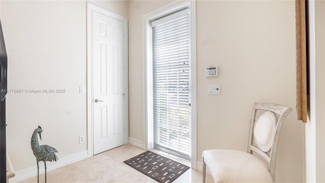 4 of 66 - 1307 Sw 23rd Ct, Fort Lauderdale, FL