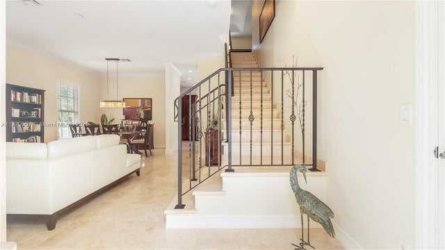 5 of 66 - 1307 Sw 23rd Ct, Fort Lauderdale, FL